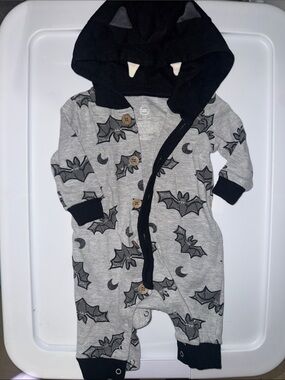 wonder nation Gray and Black Bat Print Hooded One-Piece